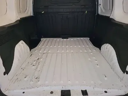 Photo 5 Peugeot Partner E- FOURGON STANDARD 800 KG 136 CH BATTERIE 50 KWH