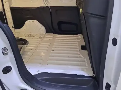 Photo 11 Peugeot Partner E- FOURGON STANDARD 800 KG 136 CH BATTERIE 50 KWH