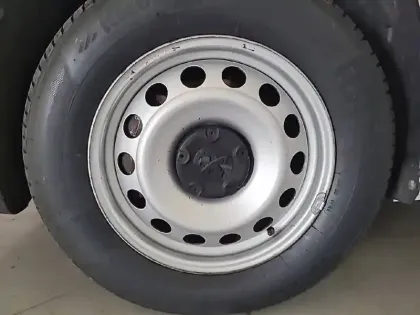 Photo 12 Peugeot Partner E- FOURGON STANDARD 800 KG 136 CH BATTERIE 50 KWH