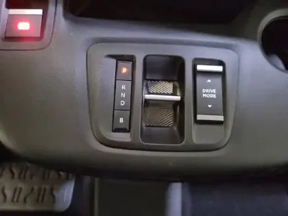 Photo 13 Peugeot Partner E- FOURGON STANDARD 800 KG 136 CH BATTERIE 50 KWH