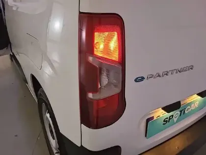 Photo 16 Peugeot Partner E- FOURGON STANDARD 800 KG 136 CH BATTERIE 50 KWH