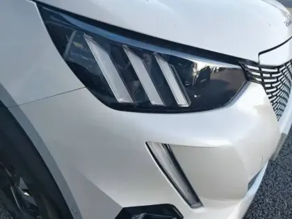 Photo 15 Peugeot 2008  Moteur électrique 136 ch