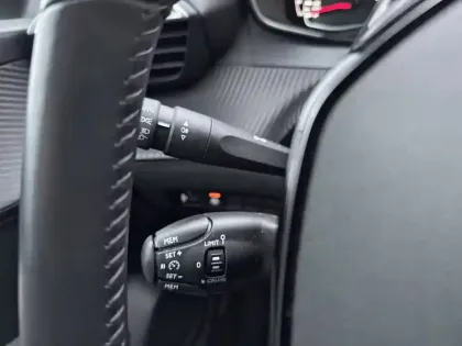 Photo 17 Peugeot 208  PureTech 75 S&S BVM5