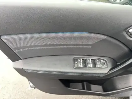 Photo 10 Renault Symbioz  E-Tech full hybrid 145