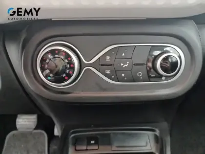 Photo 13 Renault Twingo  III E-Tech