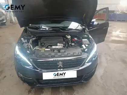 Photo 11 Peugeot 308  PureTech 110ch S&S BVM6