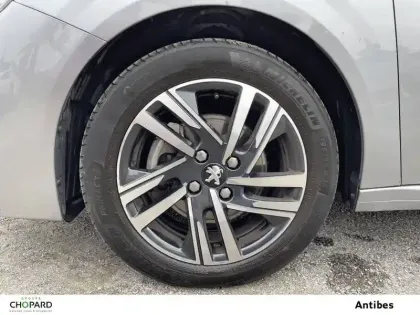 Photo 11 Peugeot 208  PureTech 100 S&S BVM6
