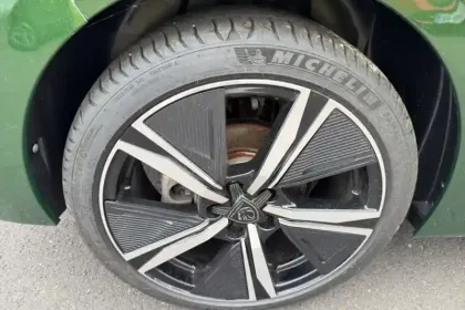 Photo 13 Peugeot 308  PureTech 130ch S&S EAT8