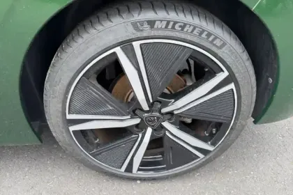 Photo 12 Peugeot 308  PureTech 130ch S&S EAT8