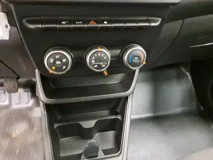 Photo 38 Renault EXPRESS (30) Gén. I Ph1 Confort 4