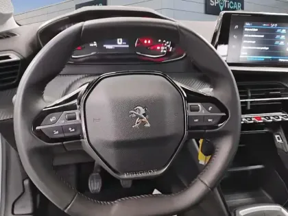 Photo 10 Peugeot 208  PureTech 75 S&S BVM5