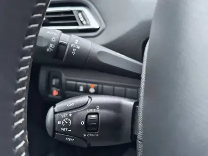 Photo 39 Peugeot 308  PureTech 110ch S&S BVM6