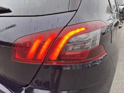 Photo 16 Peugeot 308  PureTech 110ch S&S BVM6