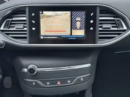 Photo 41 Peugeot 308  PureTech 110ch S&S BVM6