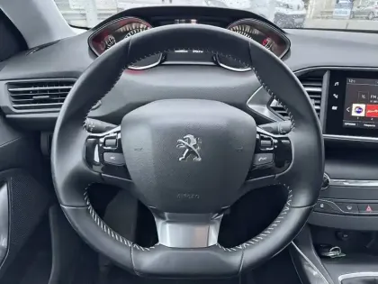 Photo 30 Peugeot 308  PureTech 110ch S&S BVM6