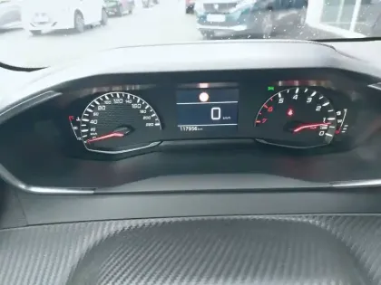 Photo 9 Peugeot 208  BlueHDi 100 S&S BVM6