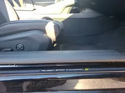 Photo 37 Peugeot 508  Hybrid4 360 e-EAT8 Peugeot Sport Engineered