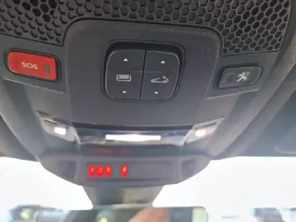 Photo 28 Peugeot 508  Hybrid4 360 e-EAT8 Peugeot Sport Engineered