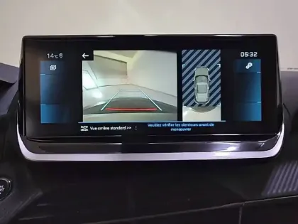 Photo 28 Peugeot 2008  PureTech 130 S&S BVM6