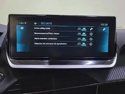 Photo 19 Peugeot 2008  PureTech 130 S&S BVM6