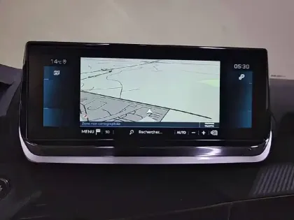 Photo 21 Peugeot 2008  PureTech 130 S&S BVM6