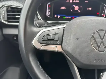 Photo 22 Volkswagen T-cross  1.0 TSI 110 Start/Stop DSG7