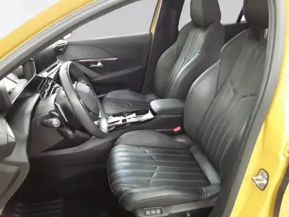 Photo 31 Peugeot 208  PureTech 100 S&S EAT8