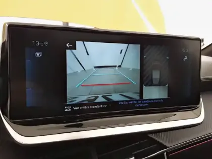 Photo 59 Peugeot 208  PureTech 100 S&S EAT8