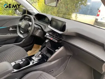 Photo 13 Peugeot 208  Electrique 50 kWh 136ch
