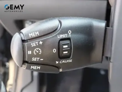 Photo 28 Peugeot 208  Electrique 50 kWh 136ch