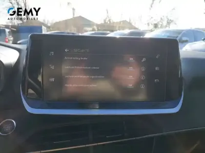 Photo 32 Peugeot 208  Electrique 50 kWh 136ch