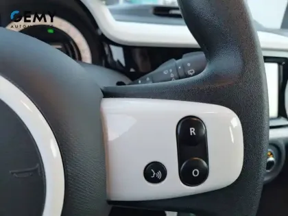 Photo 17 Renault Twingo  III E-Tech