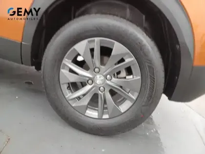 Photo 50 Peugeot 2008  PureTech 100 S&S BVM6