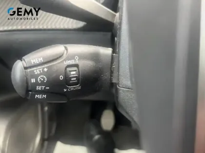 Photo 13 Peugeot 2008  PureTech 100 S&S BVM6