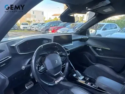 Photo 7 Peugeot 2008  PureTech 130 S&S EAT8