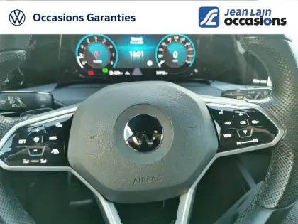 Photo 17 Volkswagen Golf  1.5 eTSI OPF 150 DSG7