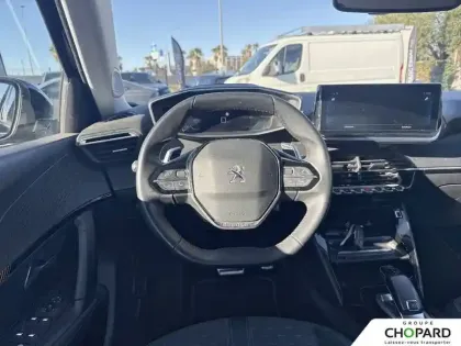 Photo 16 Peugeot 2008  PureTech 130 S&S EAT8