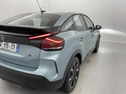 Photo 57 Citroën C4 e- 136 ch Automatique
