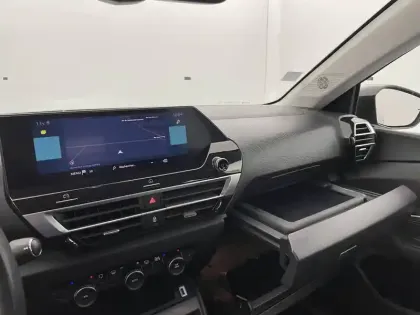 Photo 61 Citroën C4 e- 136 ch Automatique