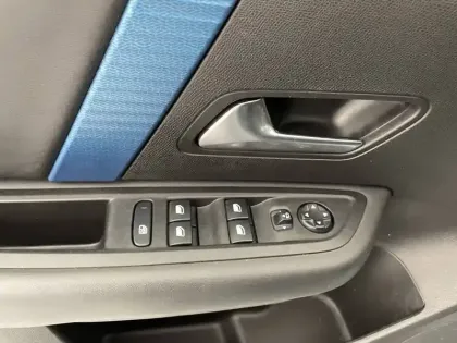 Photo 65 Citroën C4 e- 136 ch Automatique