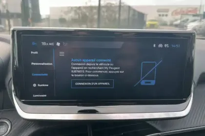 Photo 40 Peugeot 2008  100 S&S BVM6