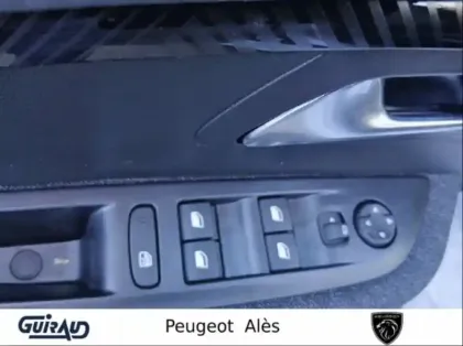 Photo 11 Peugeot 208  PureTech 100 S&S BVM6