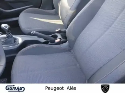 Photo 10 Peugeot 208  PureTech 100 S&S BVM6