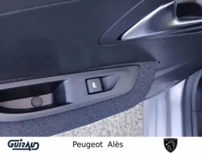 Photo 12 Peugeot 208  PureTech 100 S&S BVM6