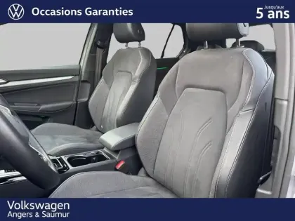 Photo 11 Volkswagen Golf  1.5 eTSI EVO2 150 DSG7