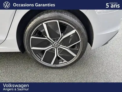 Photo 33 Volkswagen Golf  1.5 eTSI EVO2 150 DSG7