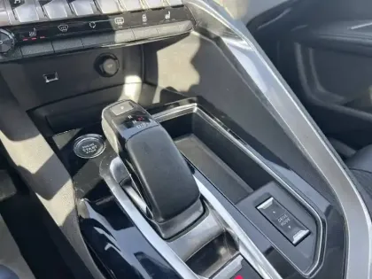 Photo 19 Peugeot 3008  Hybrid 225 e-EAT8