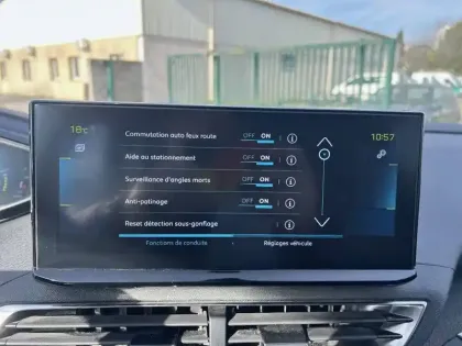 Photo 37 Peugeot 3008  Hybrid 225 e-EAT8