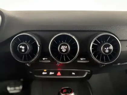 Photo 16 Audi Tt RS  Coupé 2.5 TFSI 400 S tronic 7 Quattro