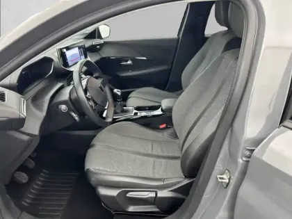 Photo 38 Peugeot 208  PureTech 100 S&S BVM6
